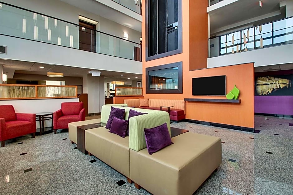 Drury Inn and Suites Bowling Green