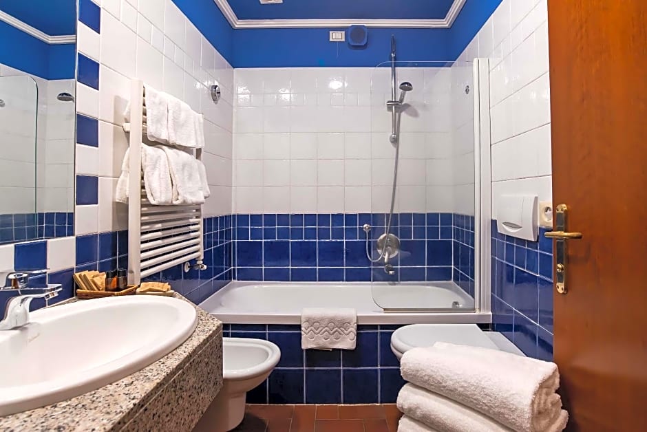 Porta Faenza Hotel