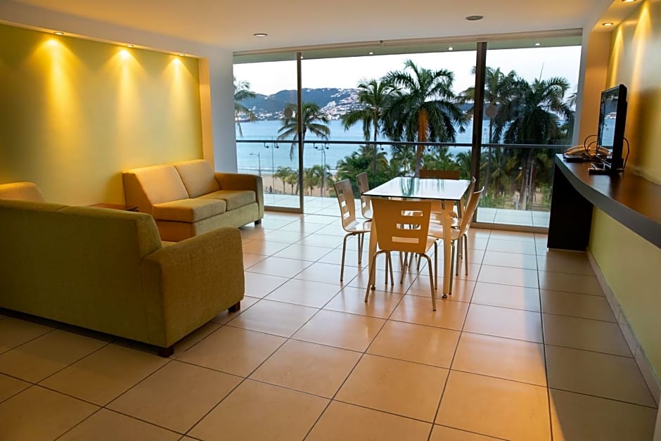 Ramada by Wyndham Acapulco Hotel & Suites