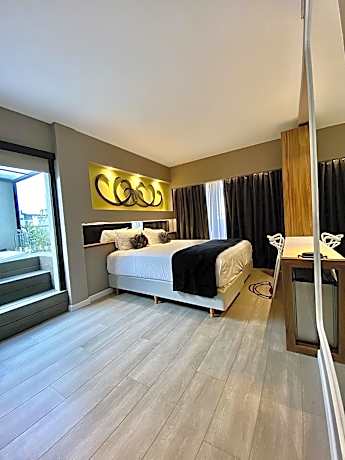 Double Deluxe Room with Terrace