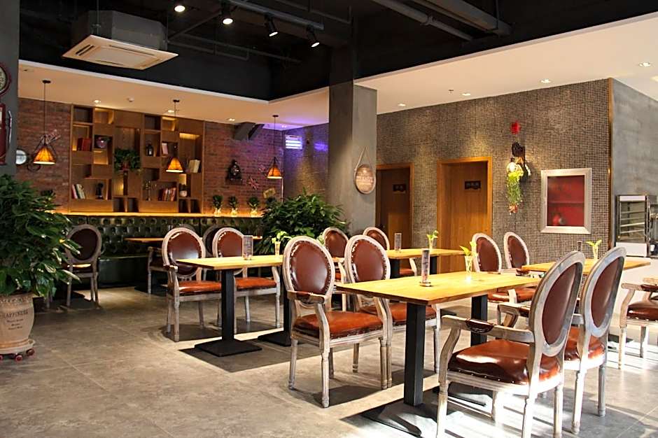 James Joyce Coffetel Zhuozhou City Government Branch