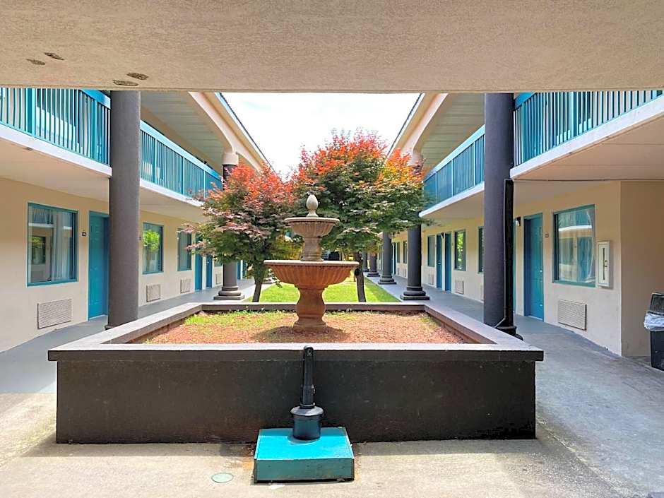 Motel 6 Savannah GA Gateway & I95