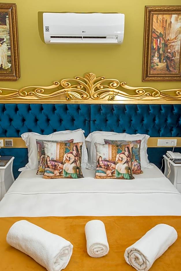 Atlantis Royal Hotel