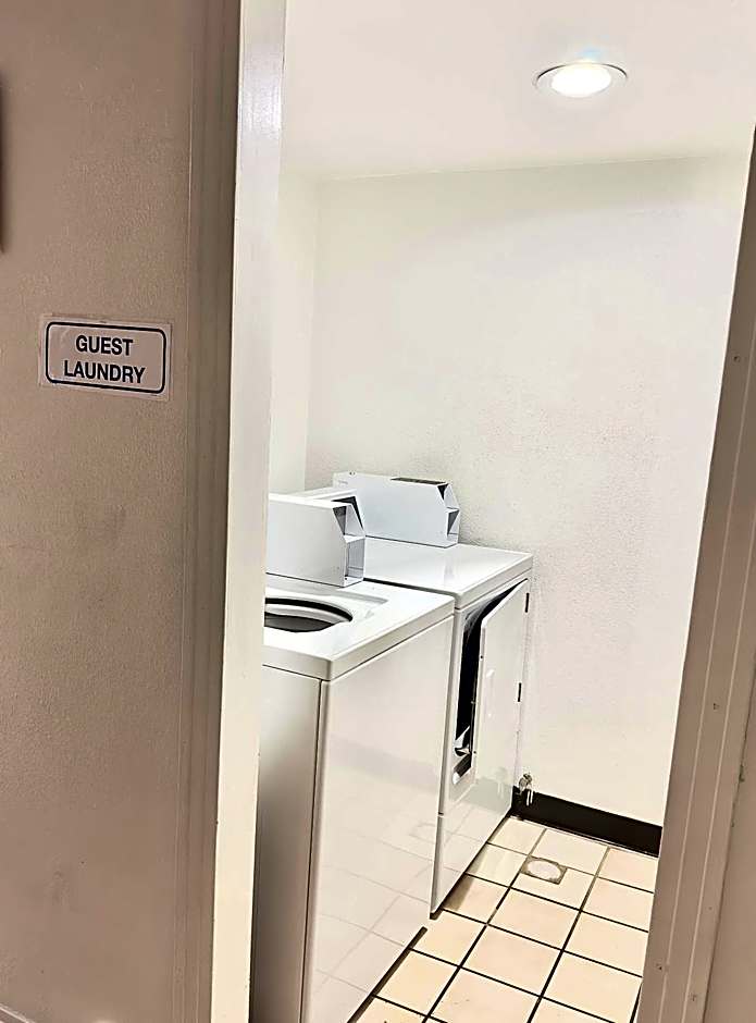 Motel 6-New Stanton, PA