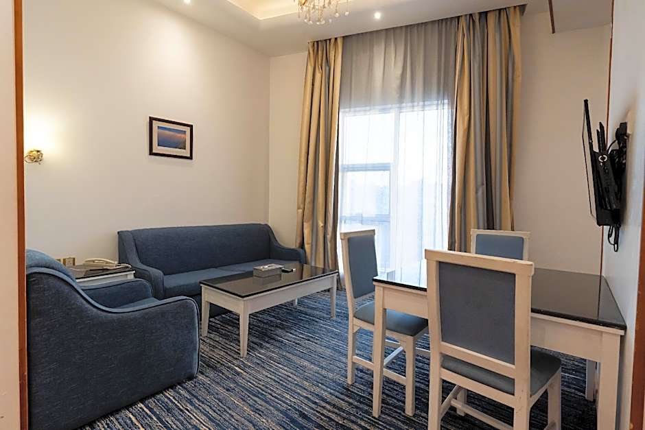 Platinum Alkhamseen Serviced Apartments - بلاتينيوم الخمسين للشقق المخدومة 