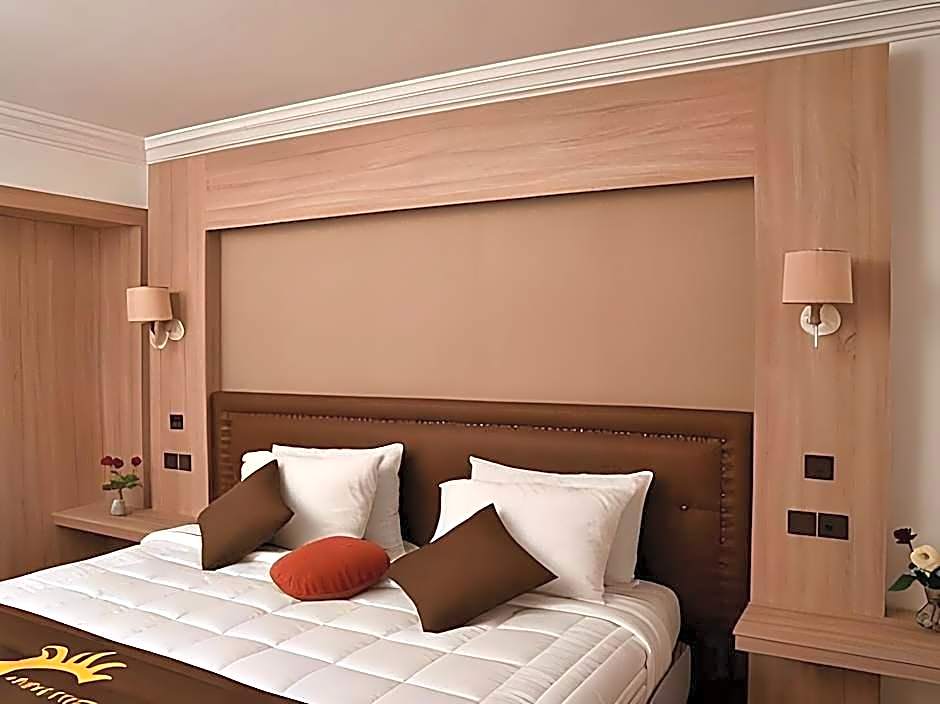 Chems Hotel