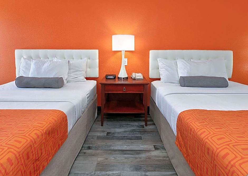 Howard Johnson by Wyndham San Marcos