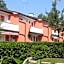 Three-Room Apartment with Garden and Shared swimming pools - By Beahost Rentals