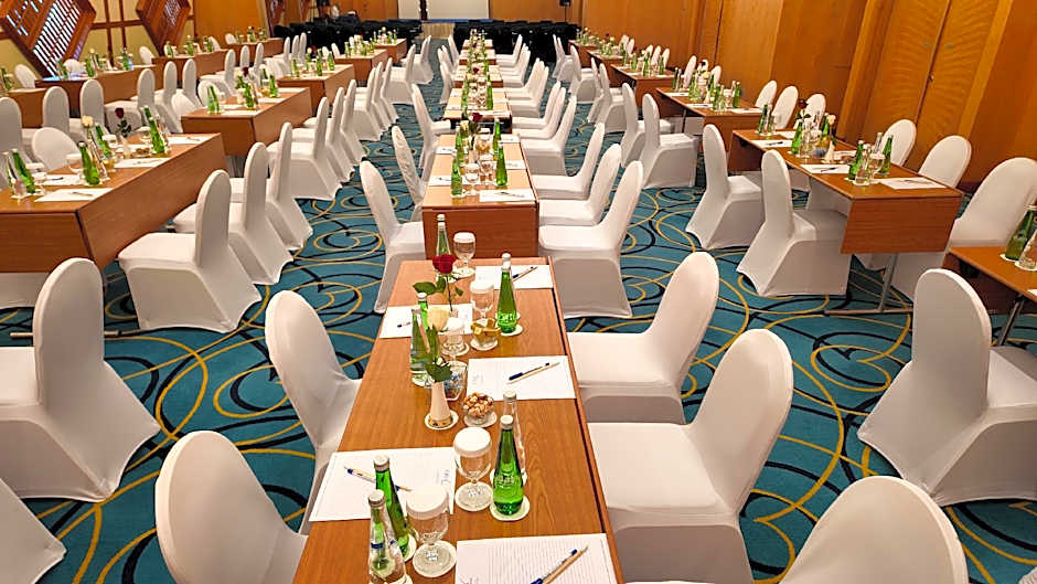 Oryx Grand Jebel Hafeet