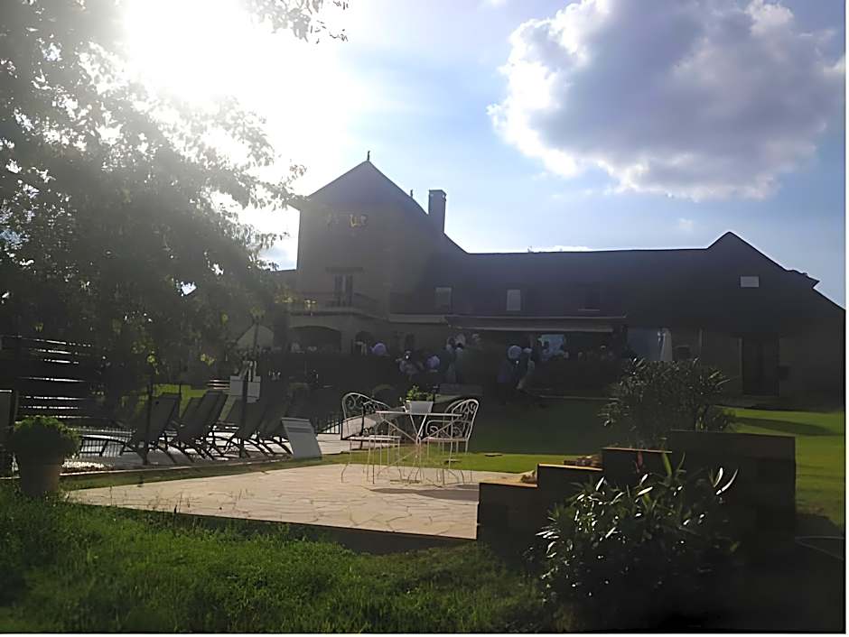Logis hotel-restaurant les collines 59 route des cretes