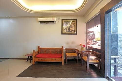 OYO 90045 Dalyla Inn Hotel