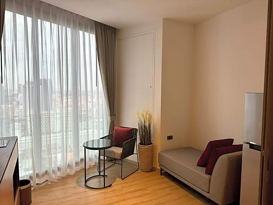 The Edge Central Pattaya เอดจ์ เซ็นทรัล พัทยากลาง