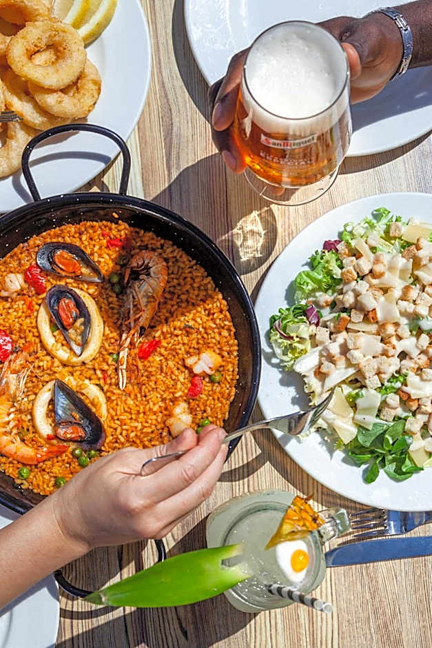 DWO Sirius - Adults Only