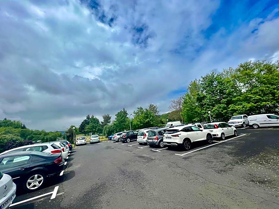 HOTEL De La Tour Saint Etienne SUD