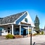 Quality Inn & Suites Mackinaw City Beachfront