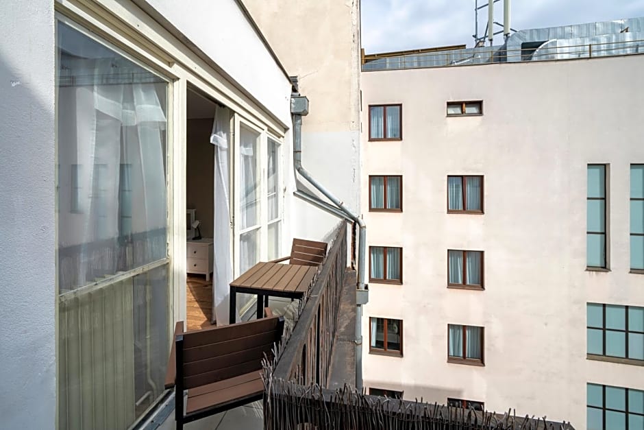 New Town - Apple Apartments