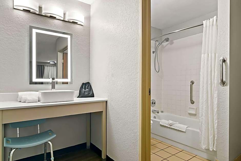 Best Western Oasis Inn And Suites