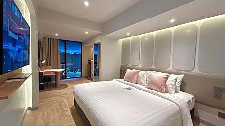 Premier Twin Room