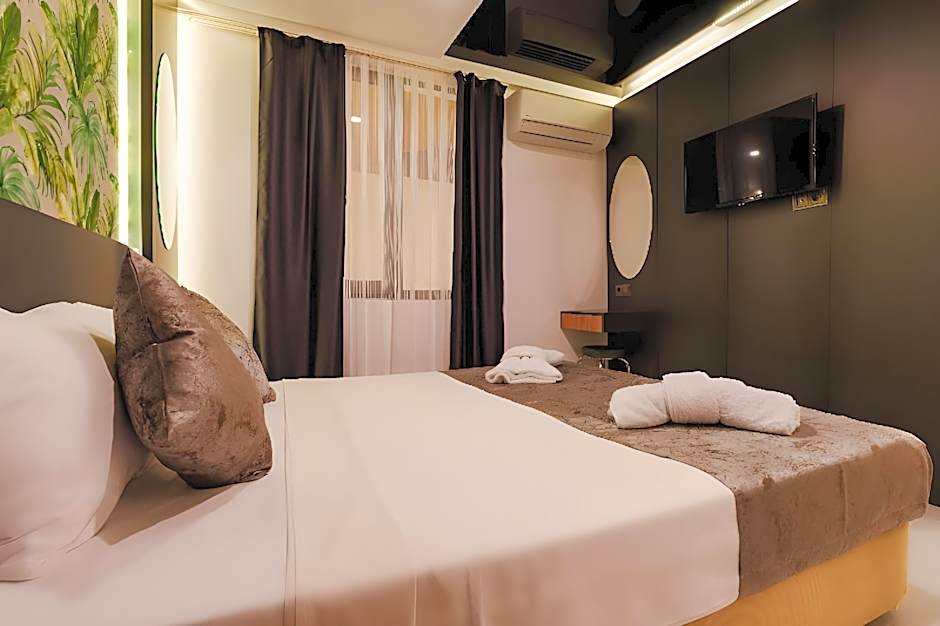 Mrt Suites Lara