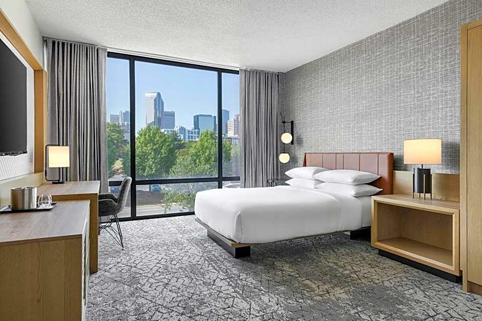 Sheraton Charlotte Hotel