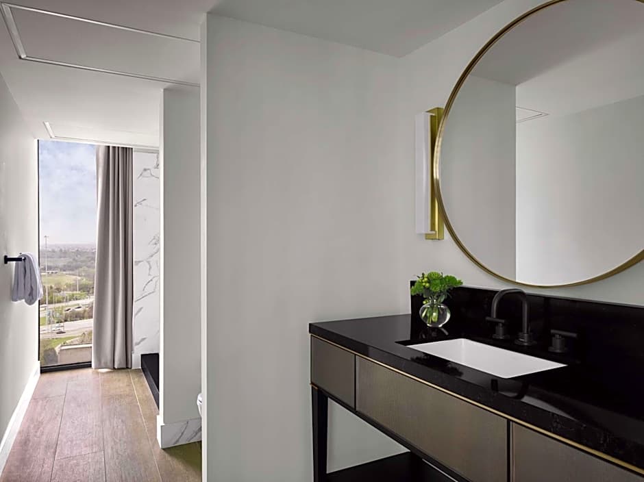 C. Baldwin, Curio Collection by Hilton