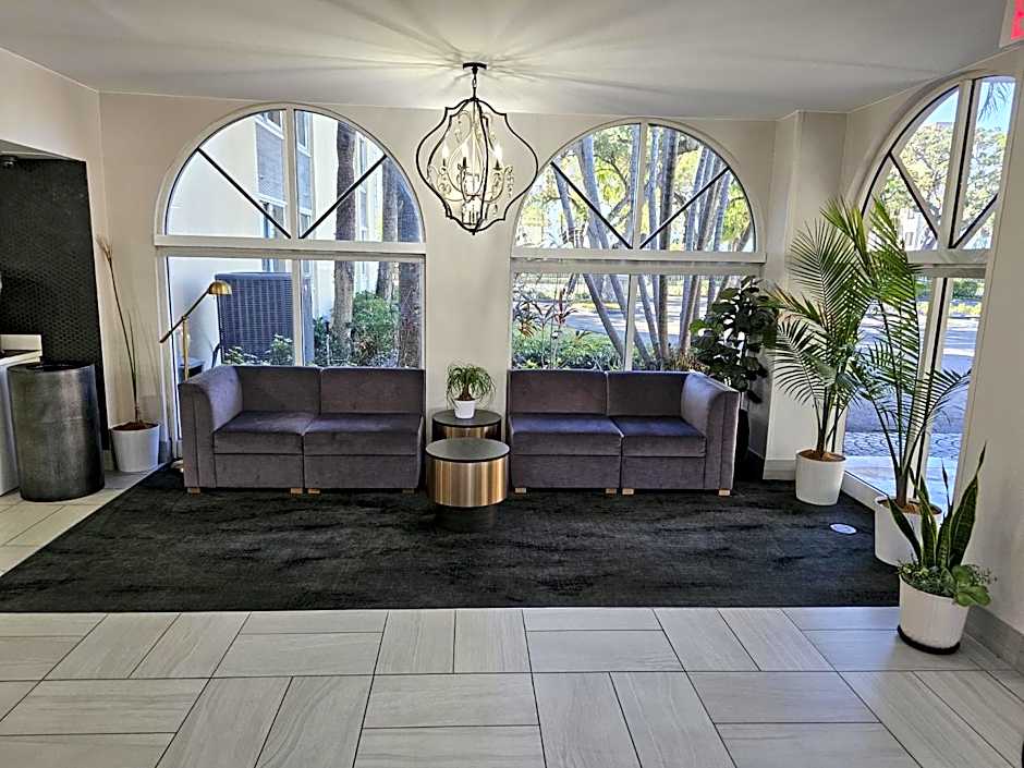 La Quinta Inn & Suites by Wyndham Deerfield Beach I-95