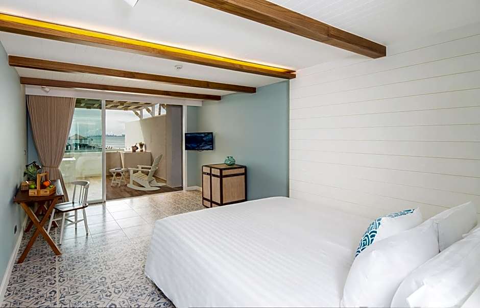 Photo 1 of 5 of Suite