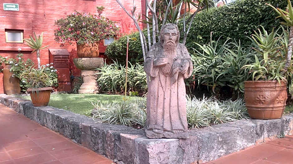 Villa San Jose Hotel & Suites