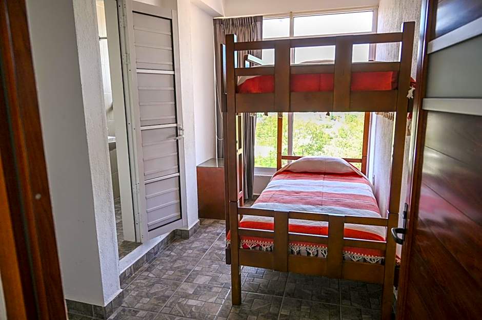 Casa LEONOR