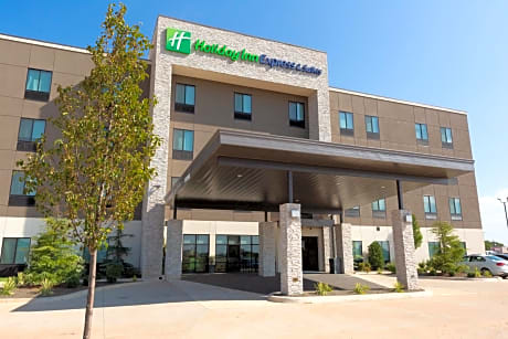 Holiday Inn Express & Suites - Kingfisher, an IHG Hotel