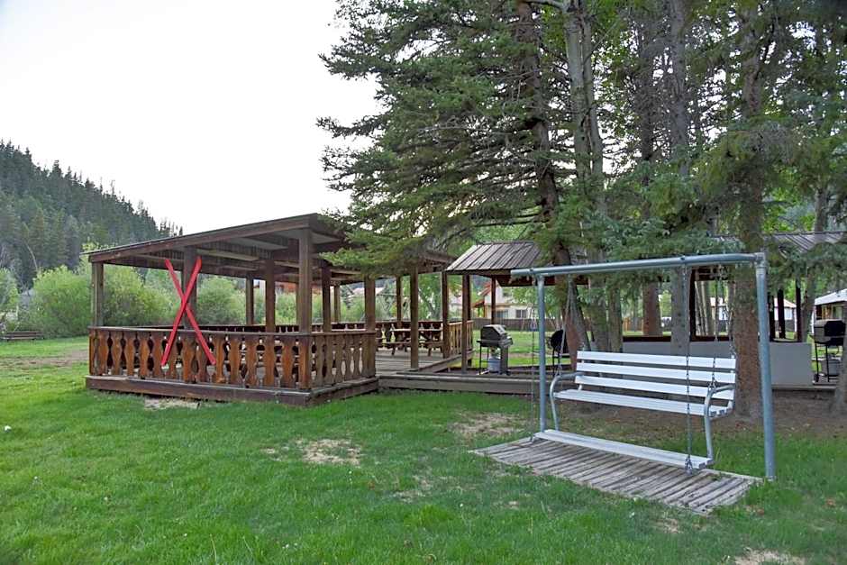 Alpine Lodge Red River