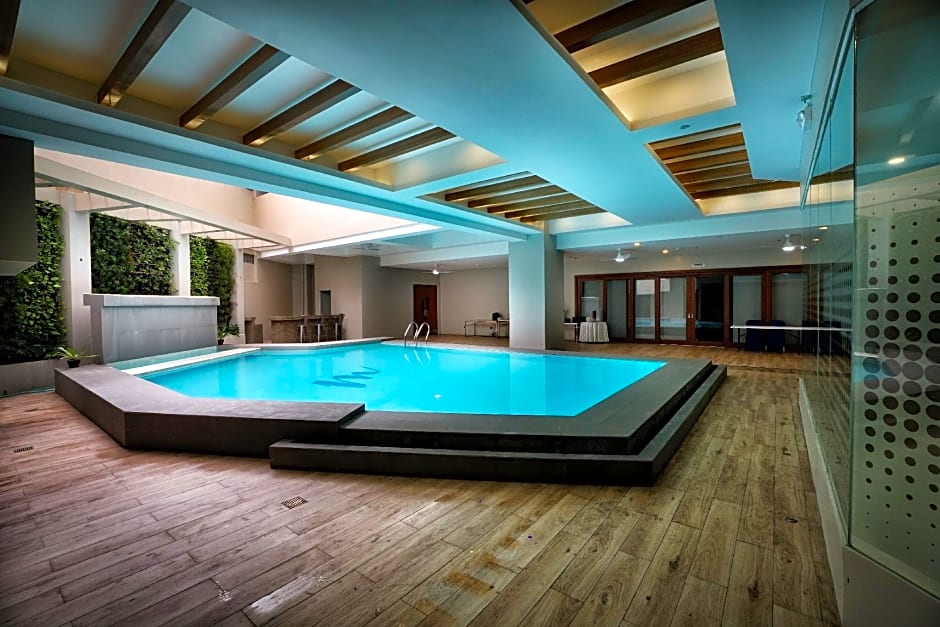 Mezzo Hotel