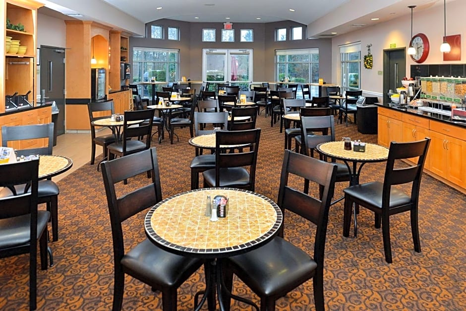 Comfort Suites Airport Tukwila Seattle