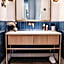 ALEX - Lakefront Lifestyle Hotel & Suites