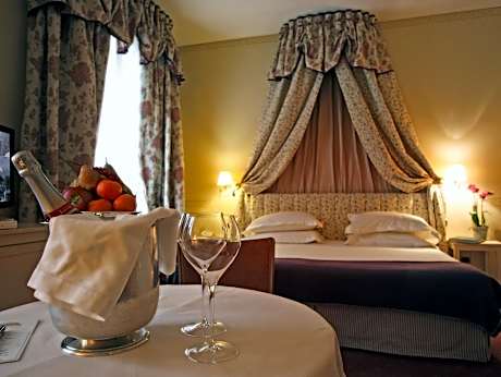 Superior Double or Twin Room with Mountain View