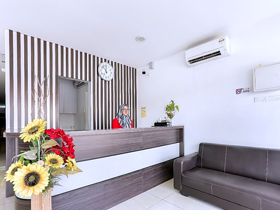 Super OYO 89495 Rich Hotel