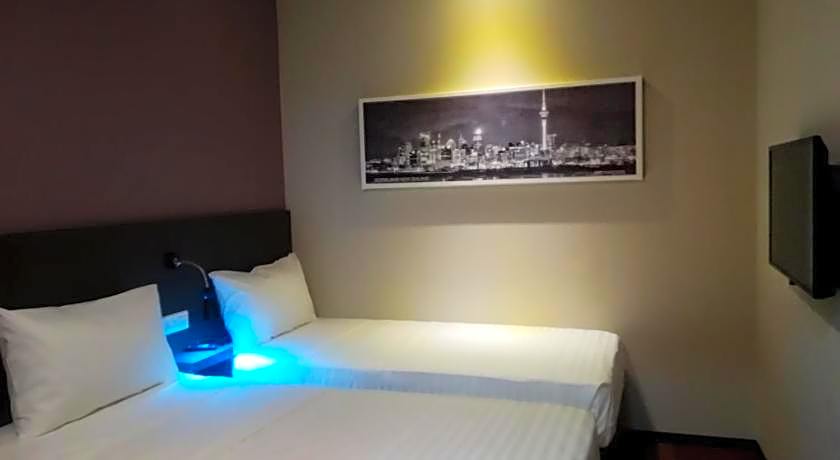 The Loft Plaza Hotel