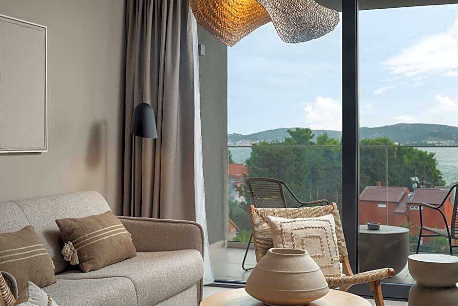 Molum Hotel & Residences