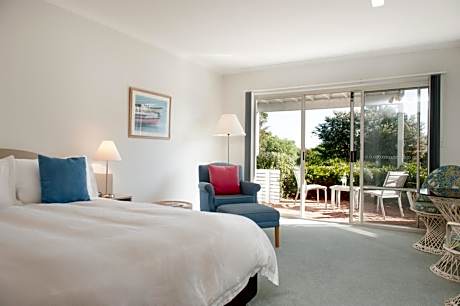 Queen Room with Garden View