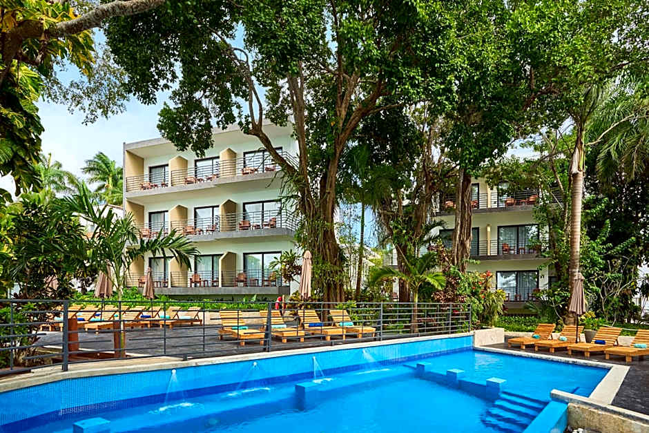 Cristalino Lagoon Front Hotel, Restaurant & Spa