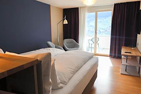Comfort Double Room with Balcony and Lake View