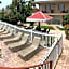 Carlton House Motel and Suites