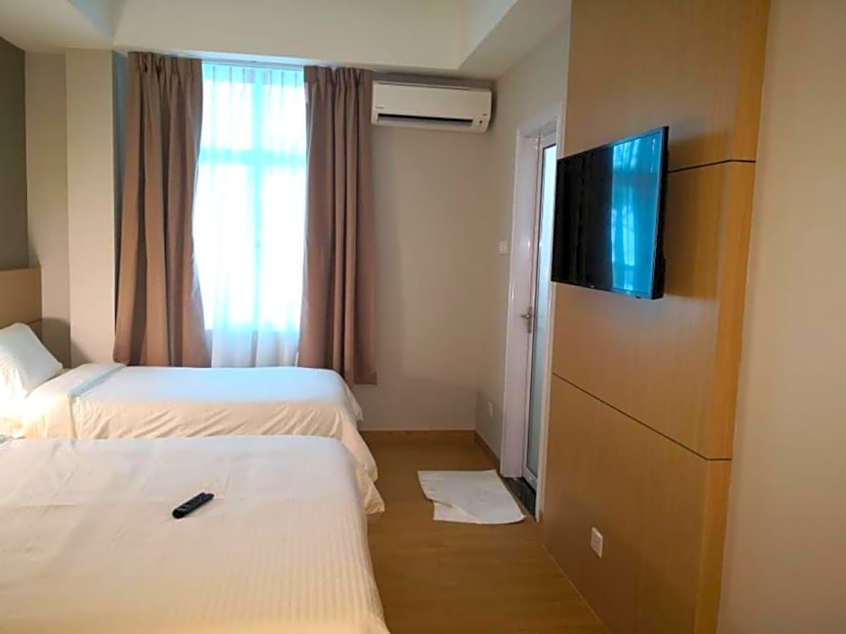 Walk In Hotel