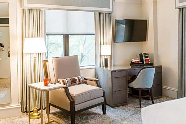 Dunhill Hotel