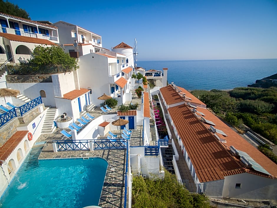 Kerame Hotel & Studios