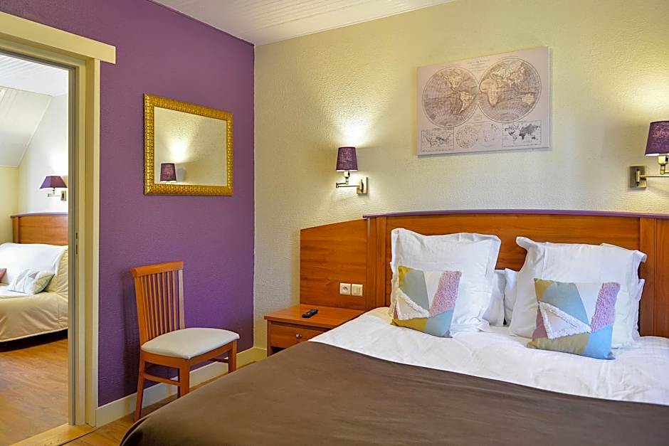 Photo 1 of 4 of Family Suite