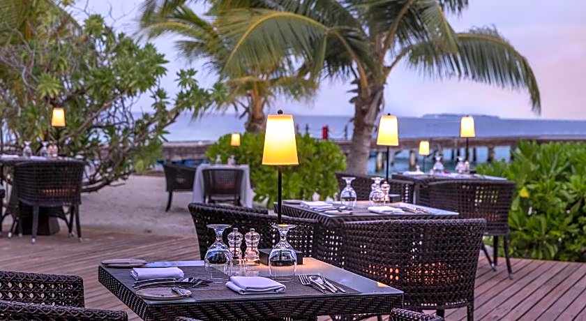 Adaaran Select Meedhupparu – 24 hours Dine Around Premium All inclusive