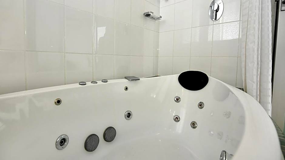 Atlantic Tower Motor Inn