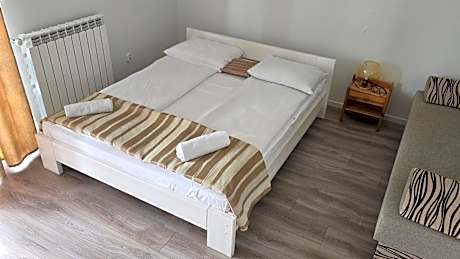 Quadruple Room with Terrace