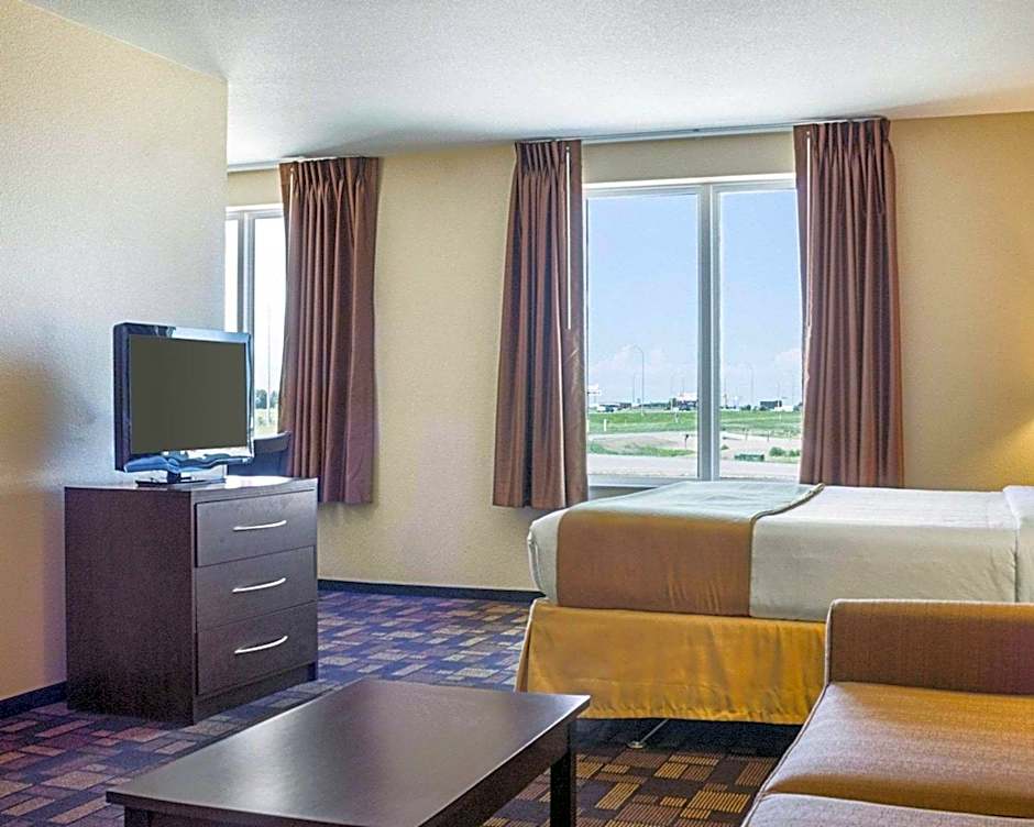 Quality Inn & Suites Minot North